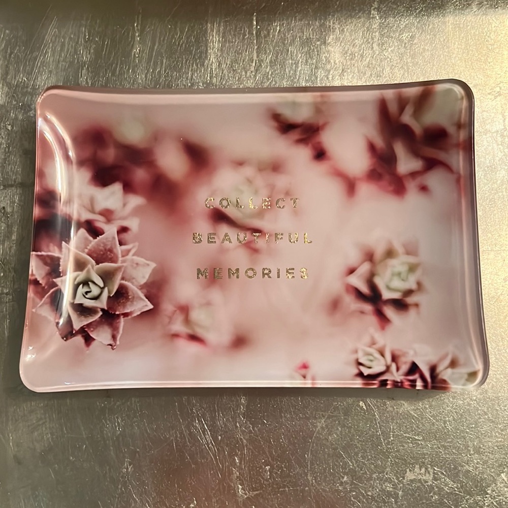“Collect beautiful memories” metallic on succulent pattern glass tray/gold back